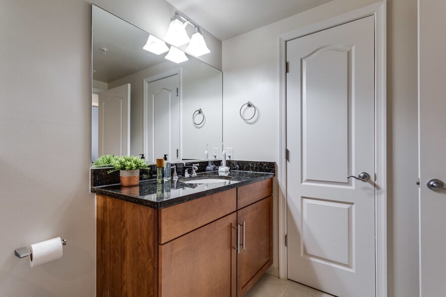 Bathroom Vanity - 1111 Oronoco St