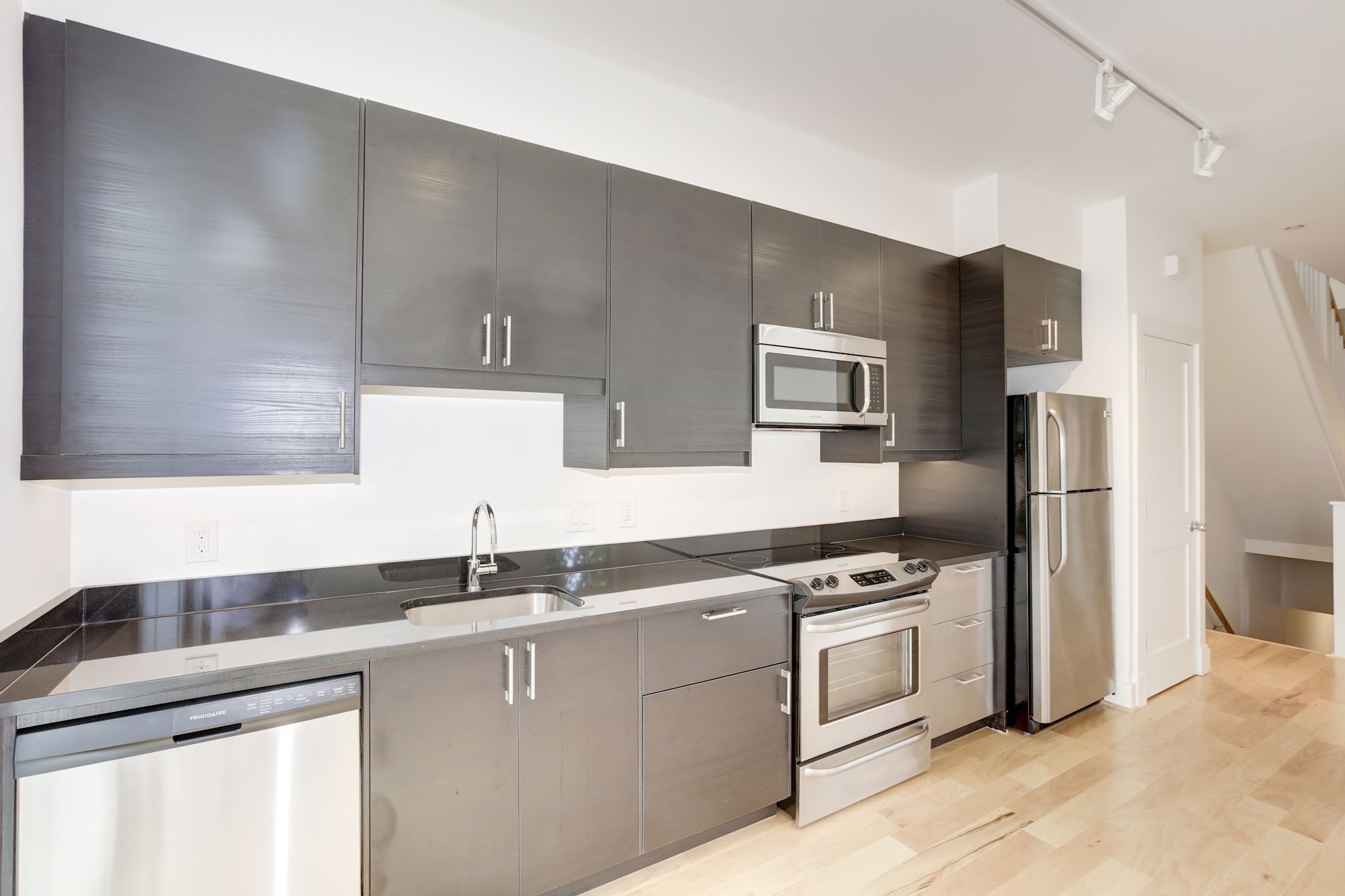 Building Photo - 215 Upshur St NW