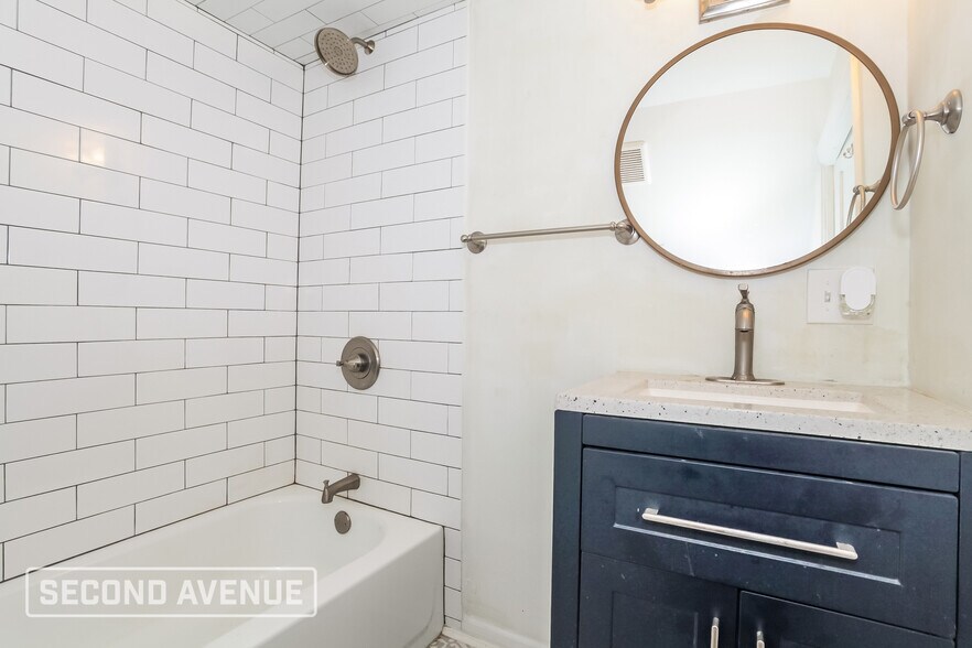 Building Photo - 1233 Dewey Ave