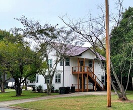 Building Photo - 624 Grace Ave