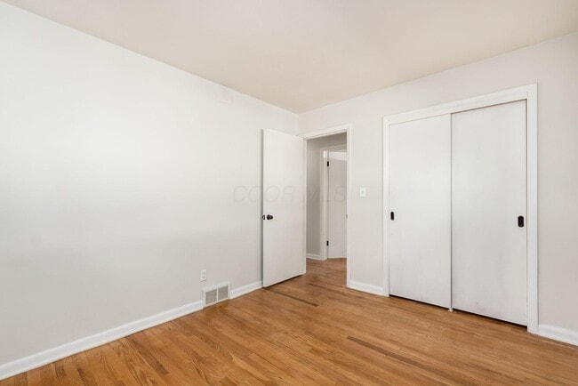 Building Photo - 4232 Eastlea Dr
