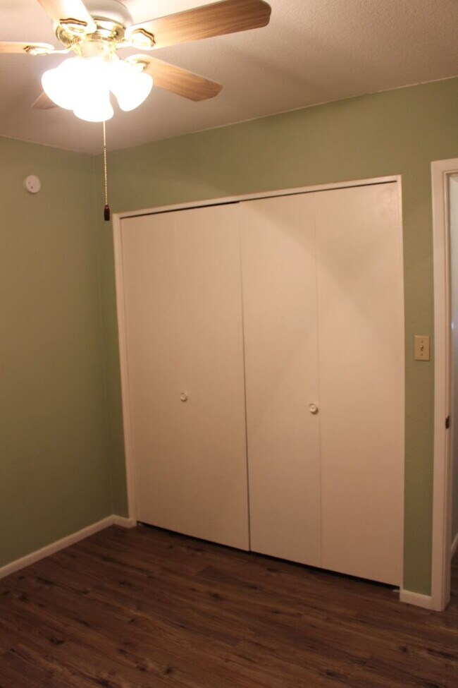 Building Photo - Central Mesa - No HOA with 3 bedrooms