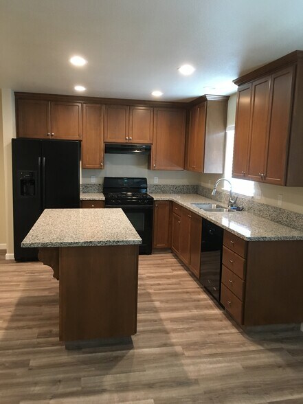 Granite countertops - 216 A St