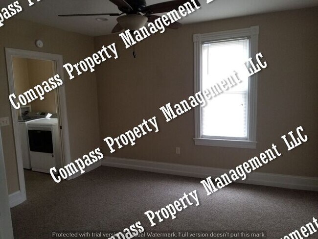 Building Photo - $1895 - 4 Bed, 2 Bath, 2 Car Garage - Lanc...