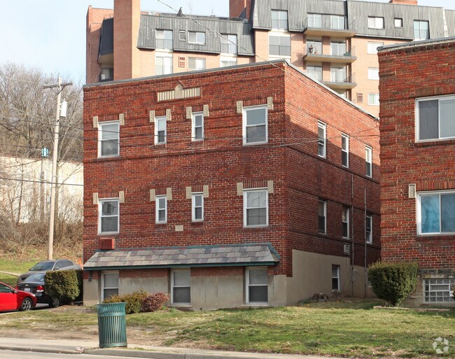 Building Photo - Ludlow 960