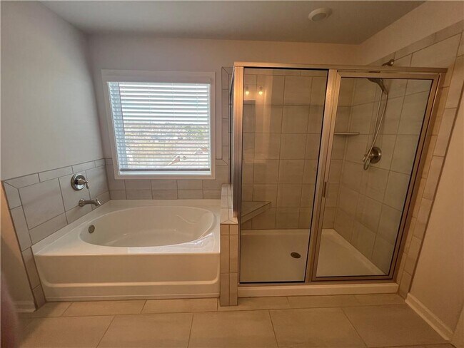 Building Photo - 7214 Whitewater Dr