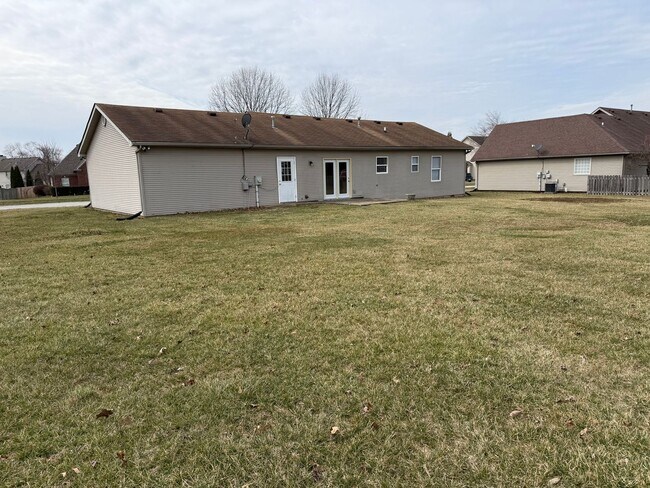 Building Photo - 3 bedroom 2 full bath house