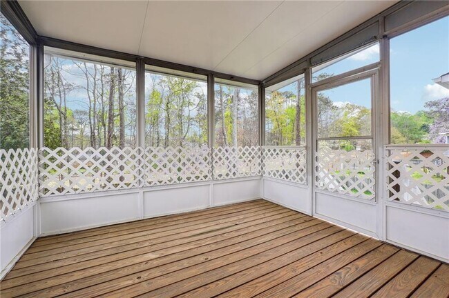 Building Photo - 805 Grindstone Pl SW