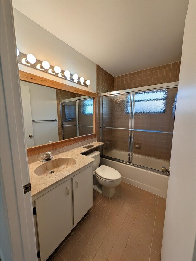 Building Photo - 5895 Autumn Lake Ln