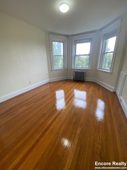 Building Photo - 1167 Boylston St