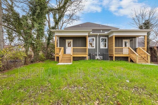 Building Photo - 2109 14th Ave N