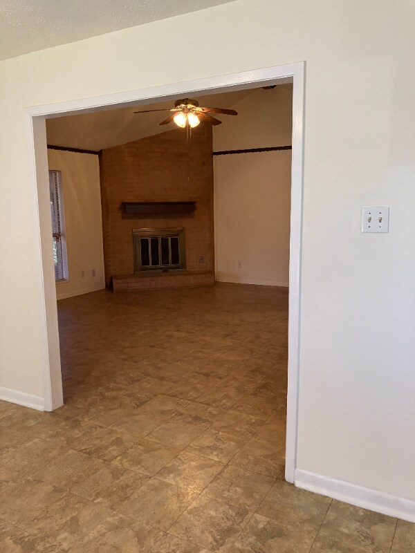 Primary Photo - 1422 Wildgrove Dr