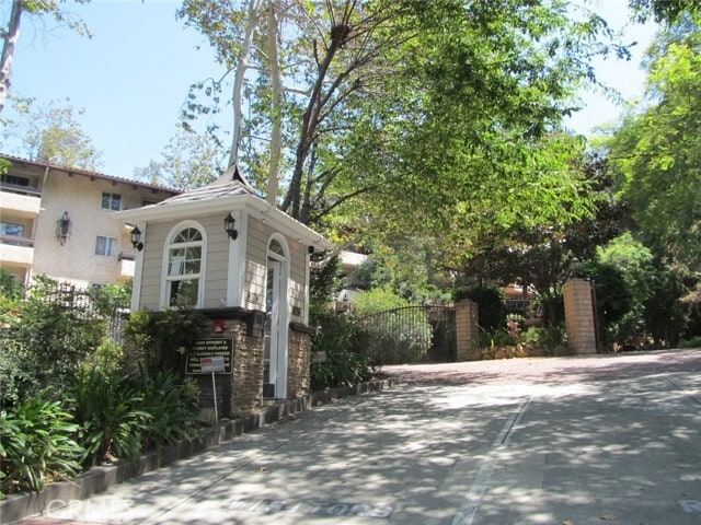 Building Photo - 2700 Cahuenga Blvd
