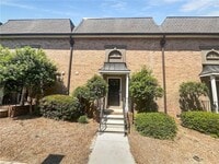 Building Photo - 6980 Roswell Rd