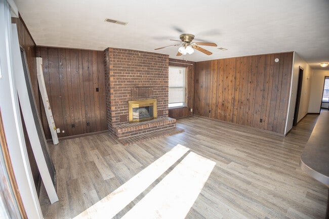 Building Photo - 2610 Schott Rd