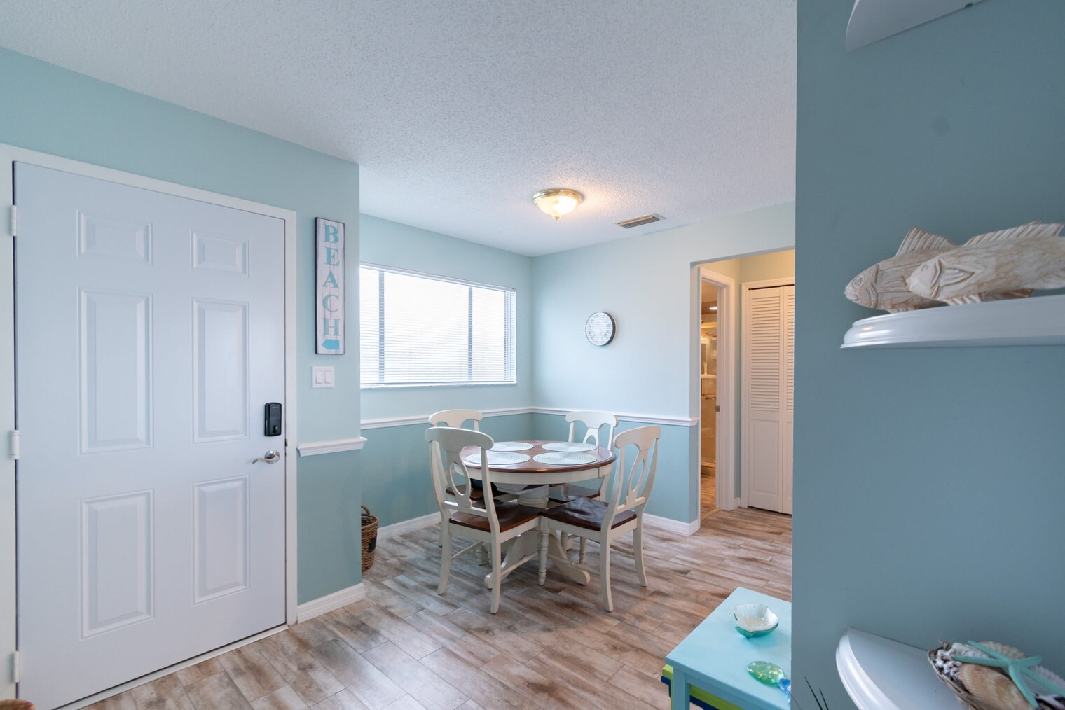 Building Photo - 516 Beach Park Ln