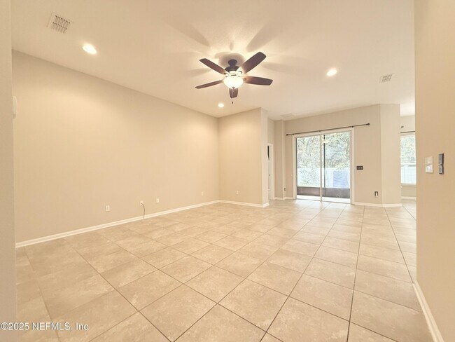 Building Photo - 2715 Salt Lake Dr