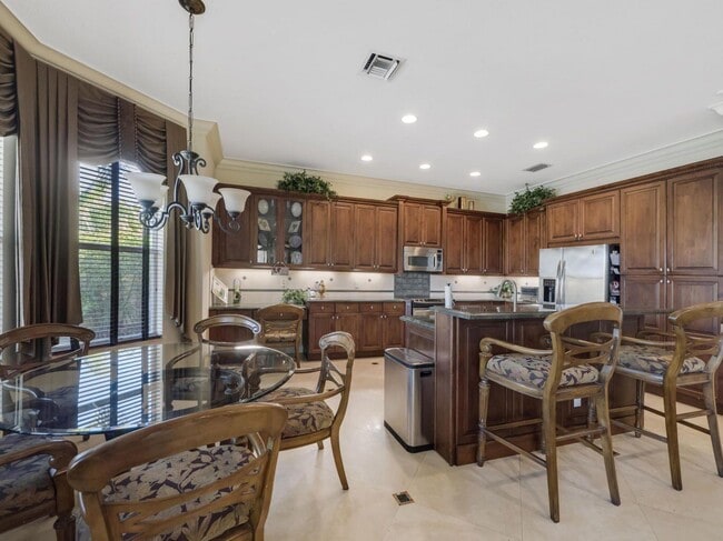 Building Photo - 8859 Hidden Acres Dr