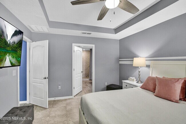 Building Photo - 7070 Sandle Dr
