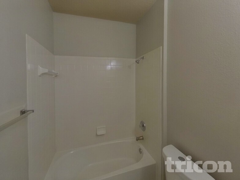 Building Photo - 18134 Antietam Ct