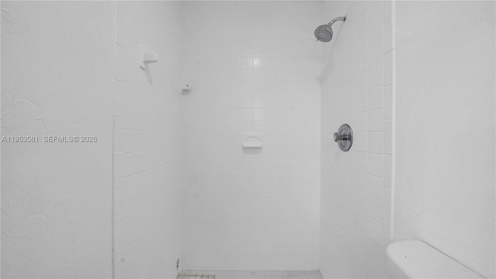 Building Photo - 4285 SW 48th Ct