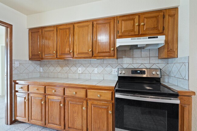 Building Photo - 104 Virgie St