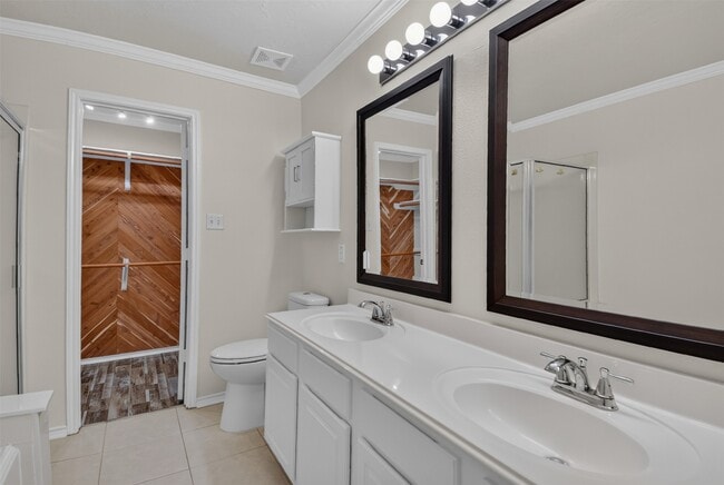 Building Photo - 38 Wineberry Pl