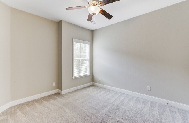 Building Photo - 2005 Kings Gate Ln