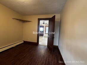 Building Photo - 172 College Ave