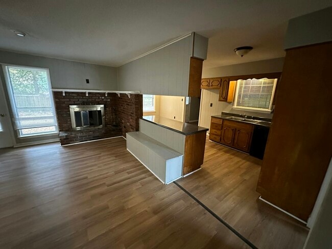 Building Photo - 3169 Flint Dr