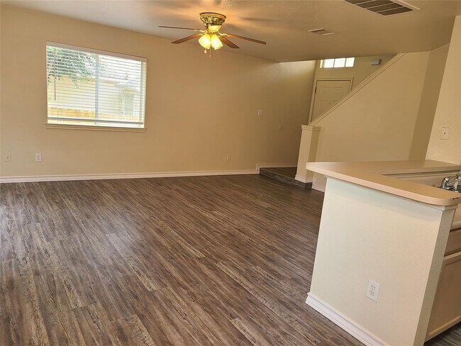 Building Photo - 806 Sagewood Trail