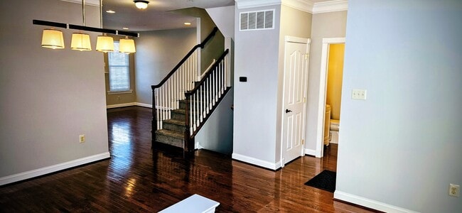 Building Photo - 911 Caralea Dr