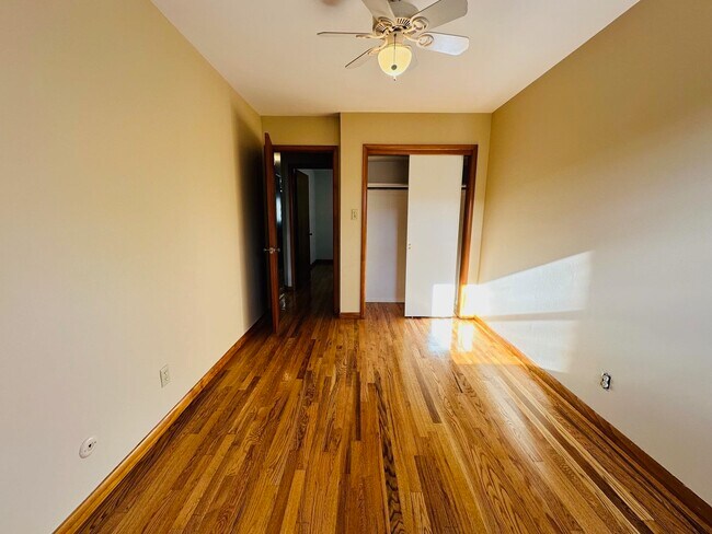 Building Photo - 126 W 25th St