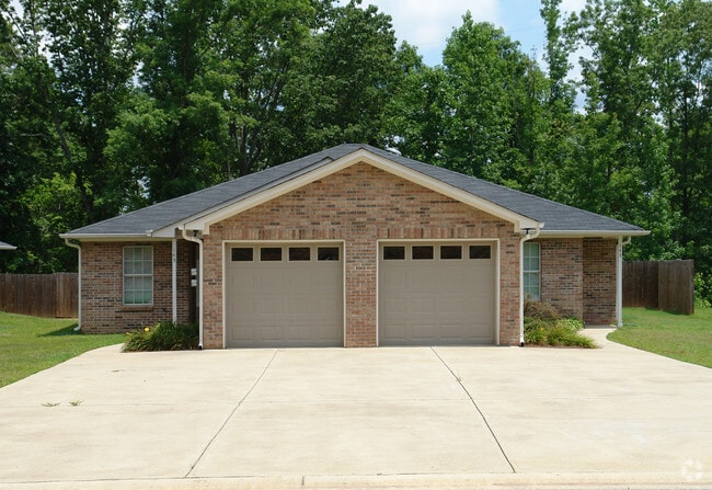 Building Photo - Tallapoosa Manor