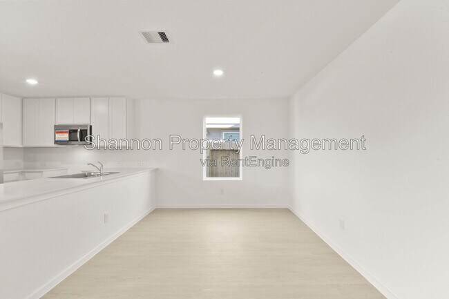 Building Photo - 12403 Mountain Daisy Rd
