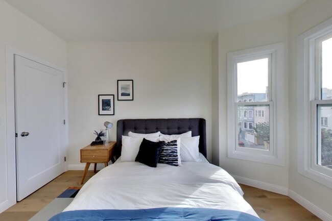 Building Photo - 1262 Vallejo St