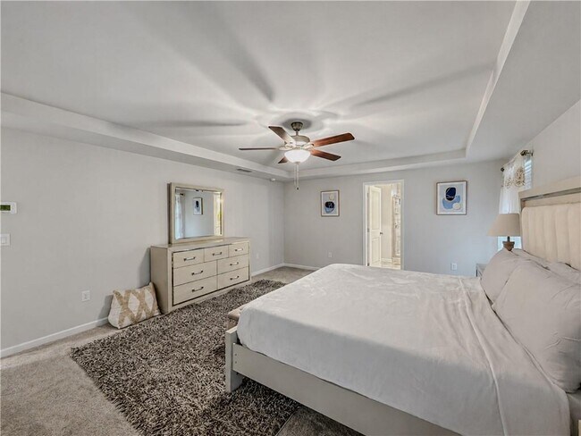 Building Photo - 45 Woodford Dr