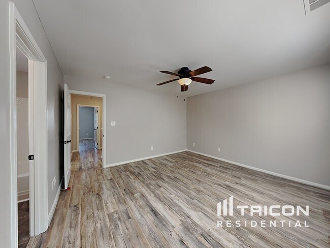 Building Photo - 104 N Tanninger Rd