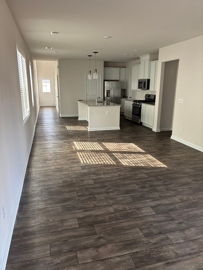 Building Photo - 68 Harvest Moon Dr