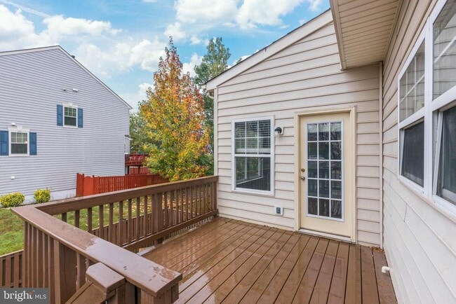 Building Photo - 43792 Sunset Terrace