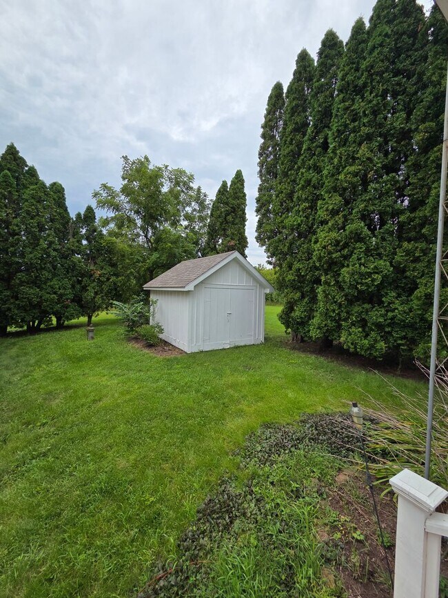 Building Photo - 5N340 Wooley Rd