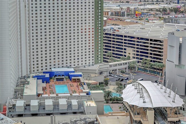 Building Photo - 3722 S Las Vegas Blvd