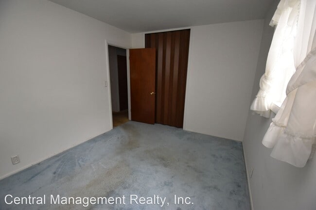 Building Photo - 3 br, 1 bath House - 4039 Manor Drive
