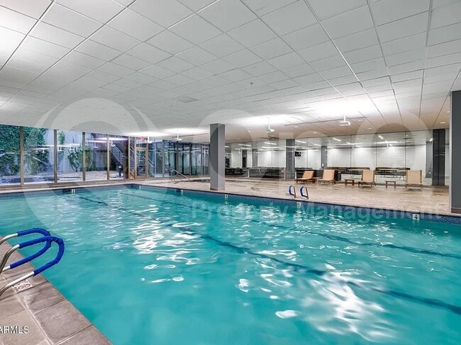 Building Photo - 7157 E Rancho Vista Dr