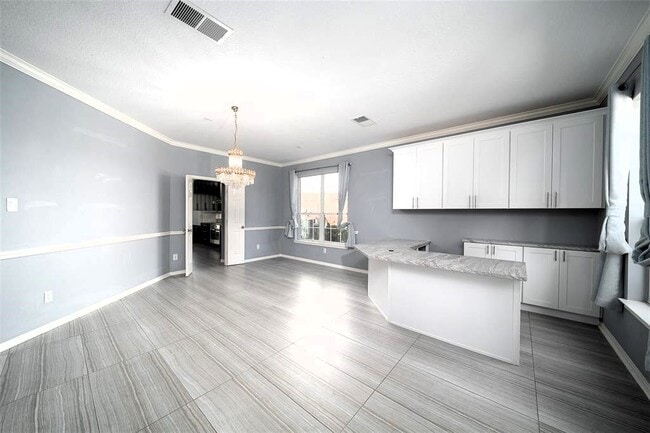 Building Photo - 4911 Russett Ln