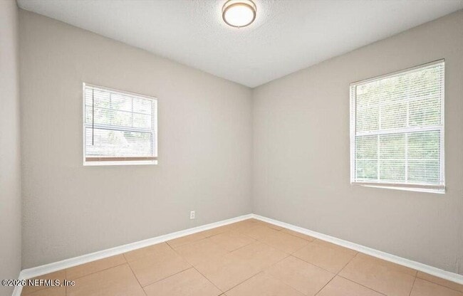 Building Photo - 2514 Peach Dr