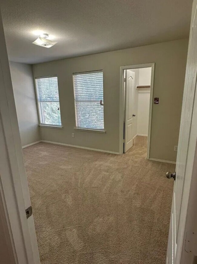Building Photo - Charming 3BR House in Forney