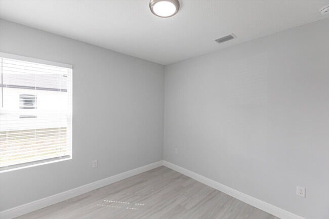 Building Photo - BRAND NEW Construction, 3 bed / 2 bath Ren...