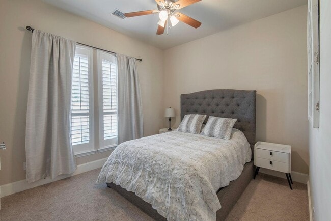 Building Photo - 2264 Hermitage Dr