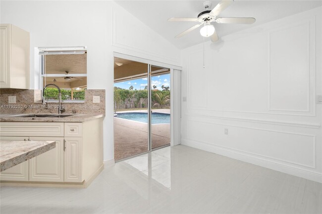 Building Photo - 1400 SW 54th Ave